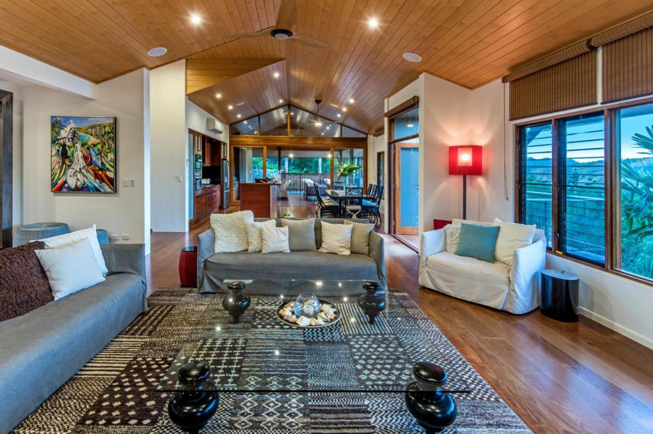 Indulge In The Lap Of Luxury, Iluka Is Your Private Ocean-View Haven On Half An Acre With Infinity Pool And Two Golf Buggies Vila Hamilton Island Exterior foto