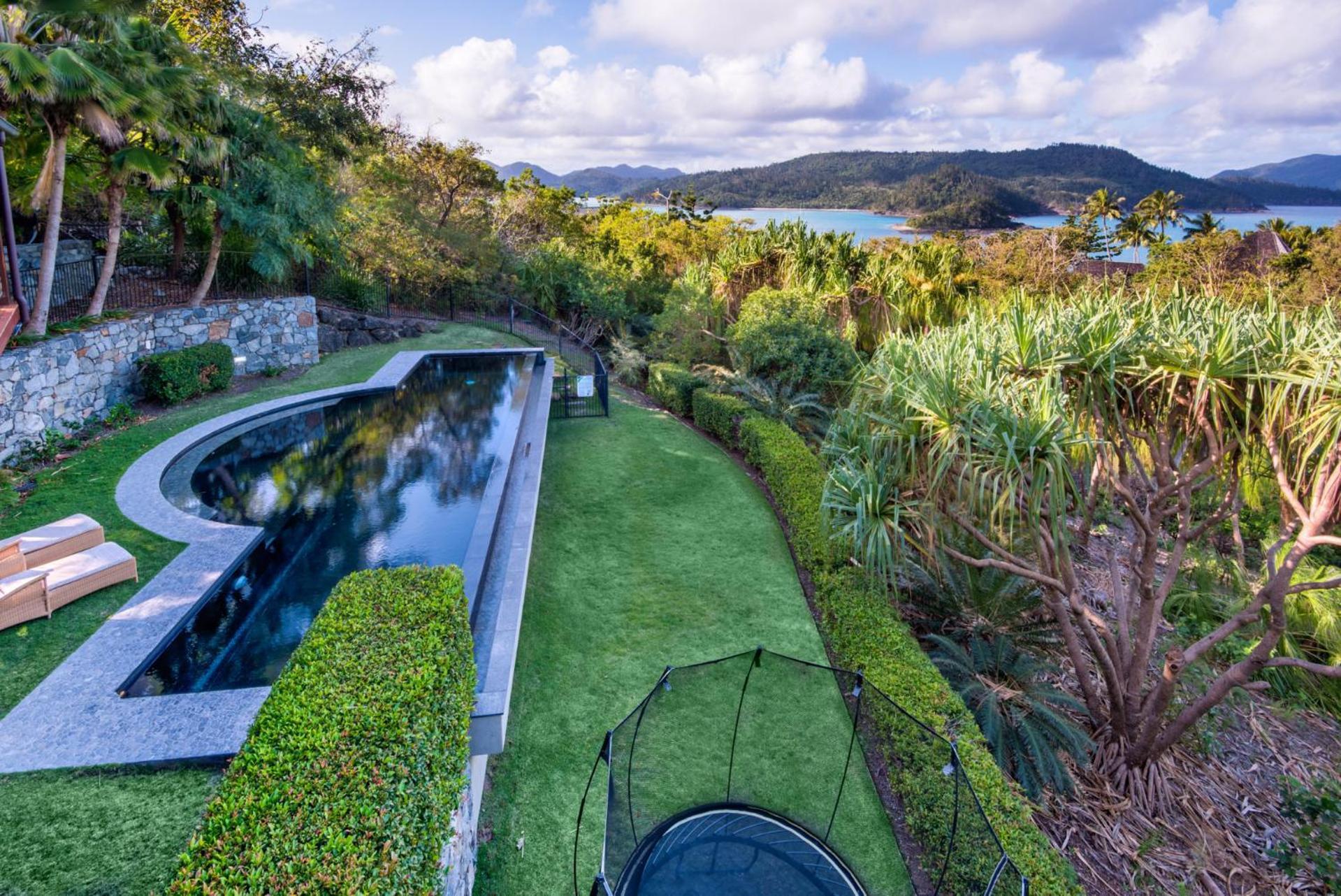 Indulge In The Lap Of Luxury, Iluka Is Your Private Ocean-View Haven On Half An Acre With Infinity Pool And Two Golf Buggies Vila Hamilton Island Exterior foto